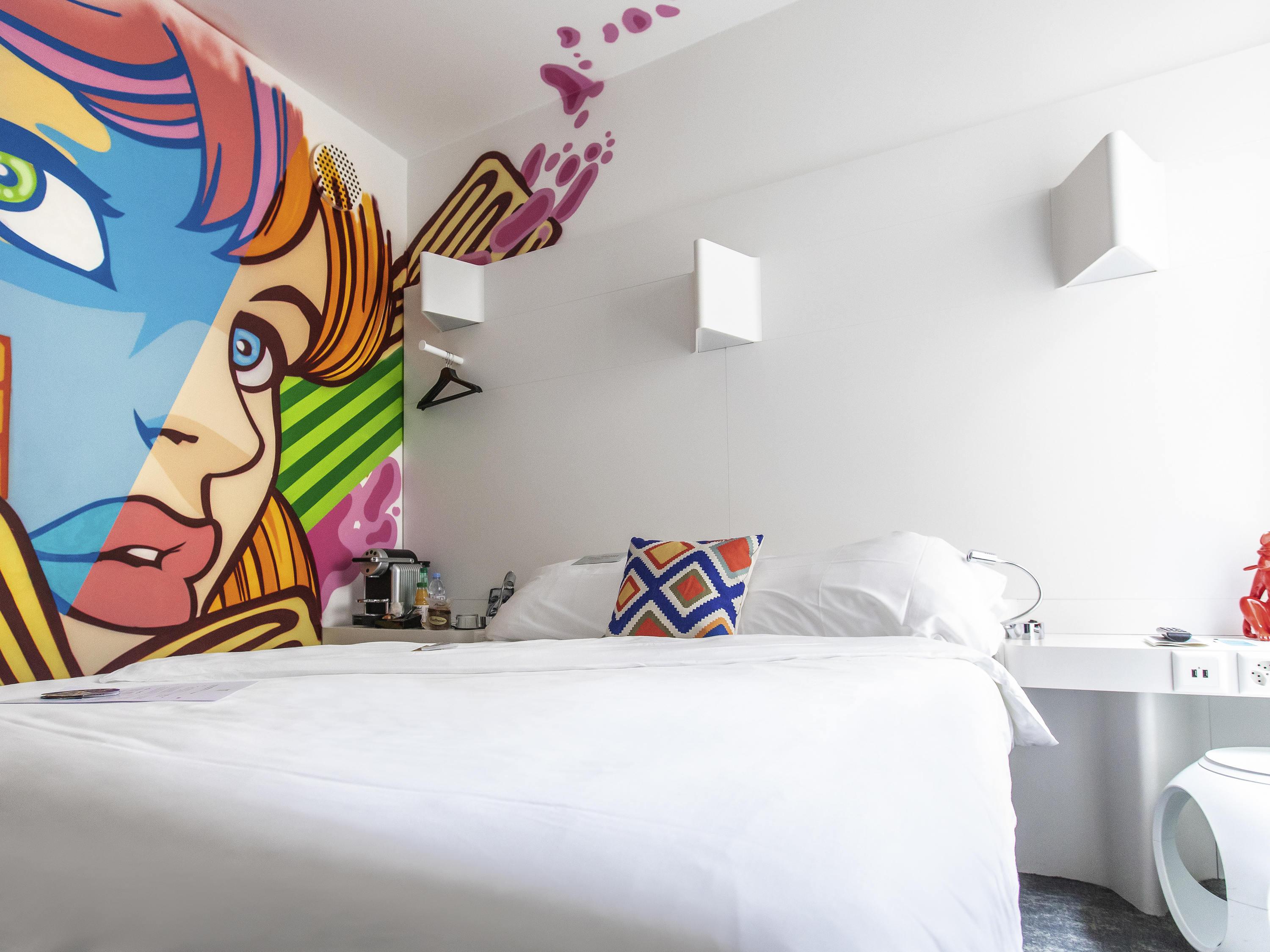 Ibis Styles Lausanne Center Madhouse Экстерьер фото