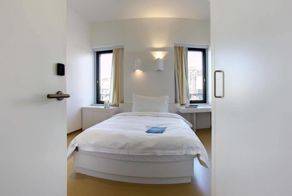 Ibis Styles Lausanne Center Madhouse Экстерьер фото